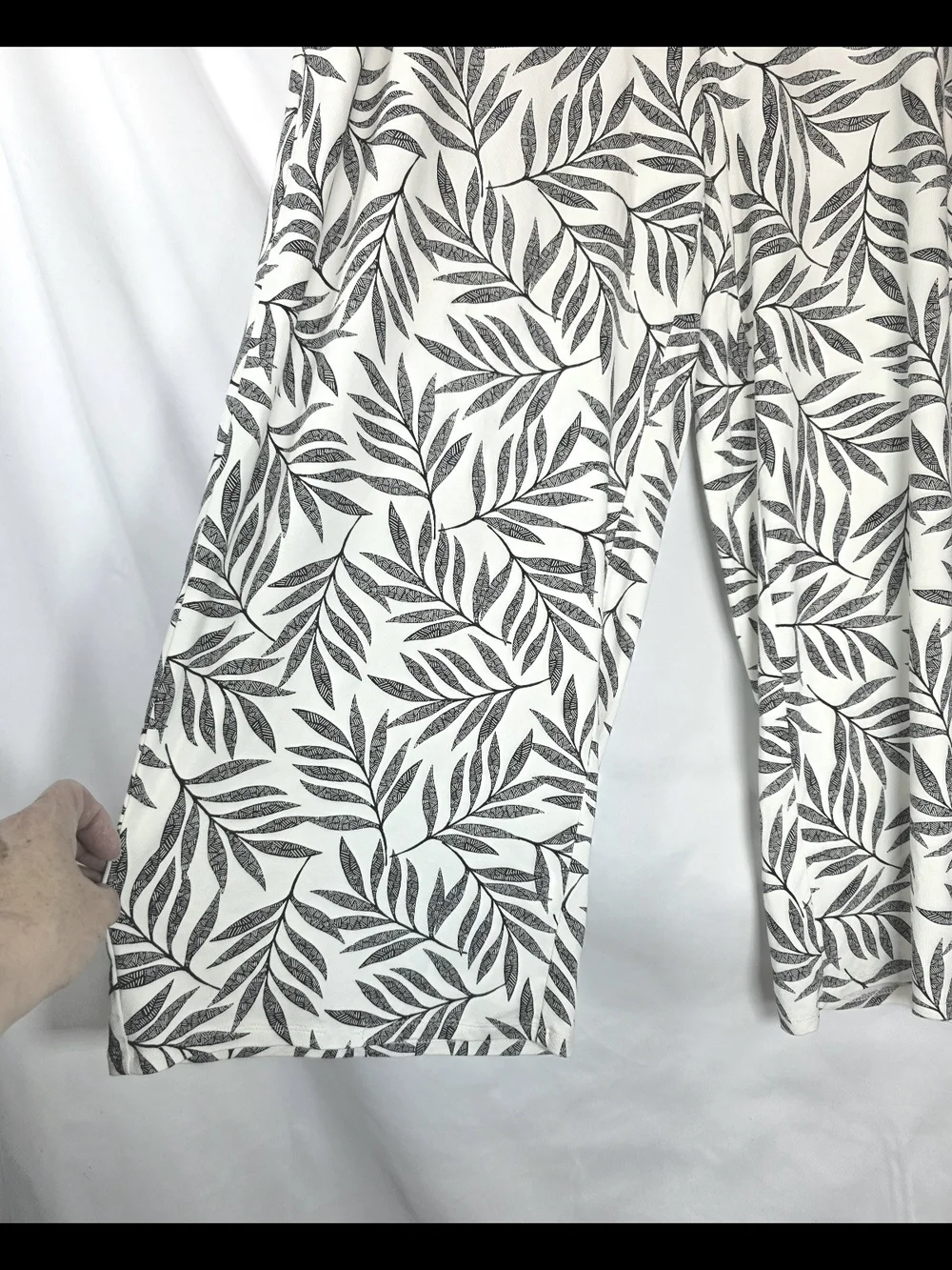 J. Jill Women's Stretch Boho Tropical Leaf Print Wide-Leg Cropped Pants Size L - Picture 5 of 6